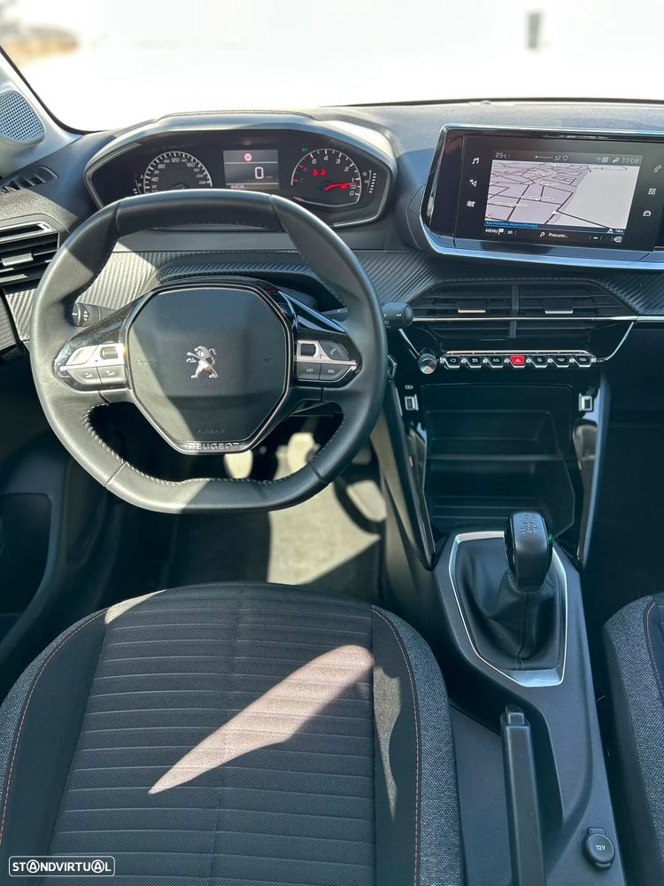 Peugeot 208 - 9
