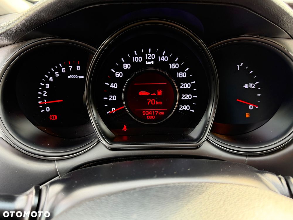 Kia Ceed - 16