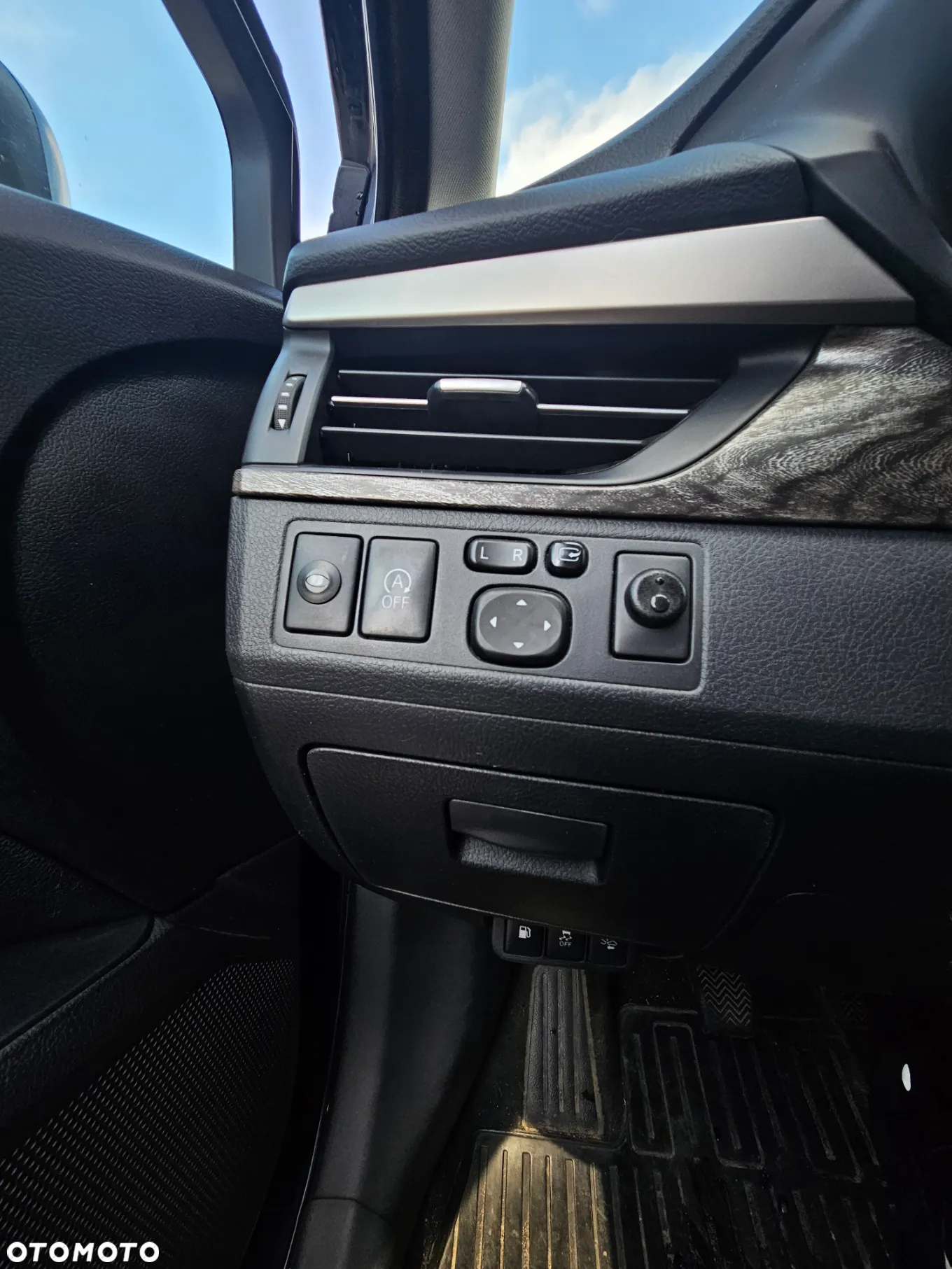 Toyota Avensis 2.0 D-4D Prestige - 14