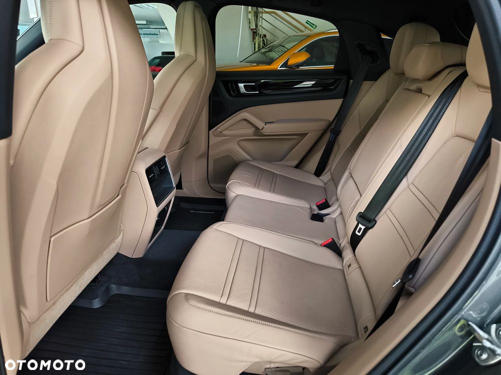 Porsche Cayenne Standard - 21
