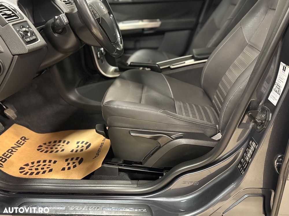 Volvo V50 2.0 D Momentum - 19