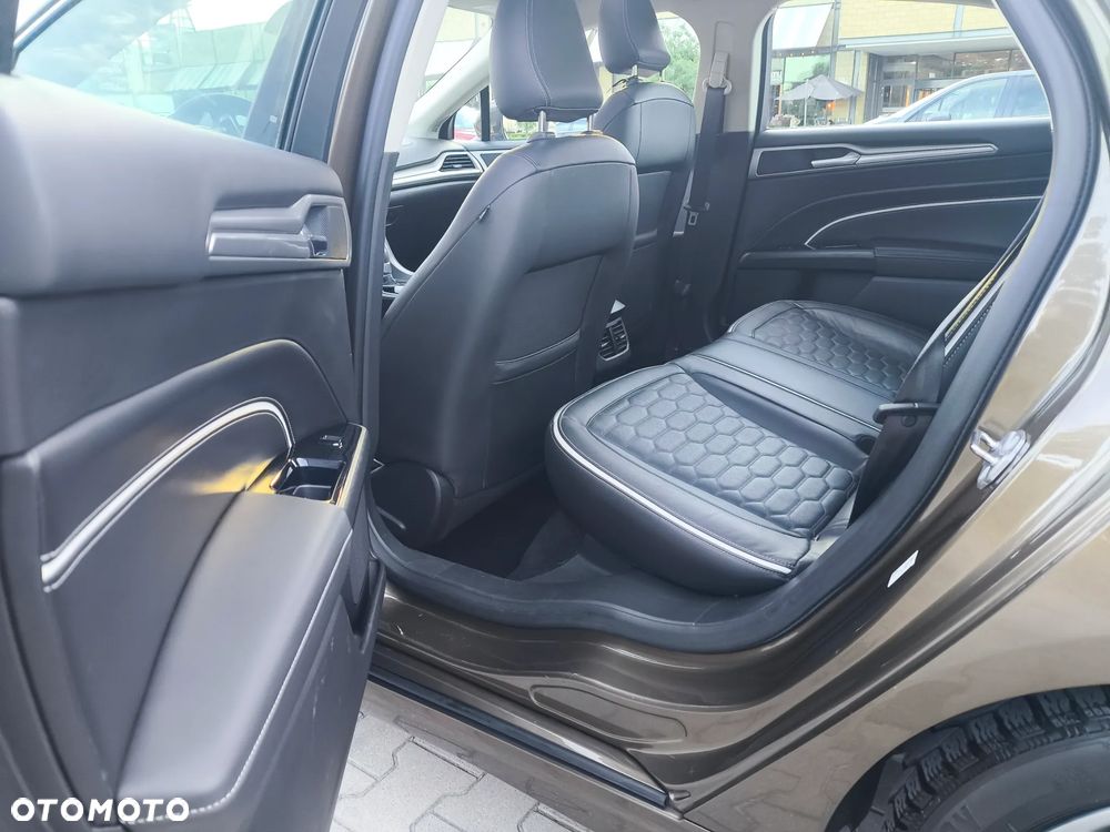 Ford Mondeo Vignale 2.0 Hybrid - 8
