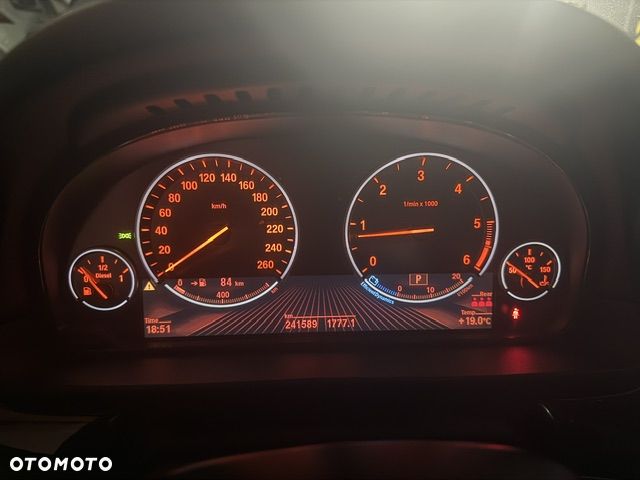 BMW Seria 5 530d xDrive - 2