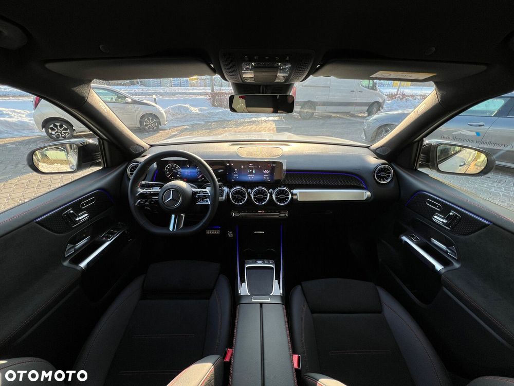 Mercedes-Benz GLB - 10