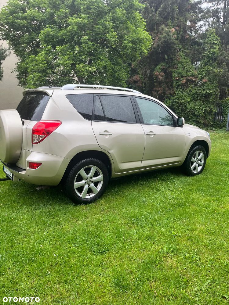 Toyota RAV4 2.2 D-4D Prestige - 3