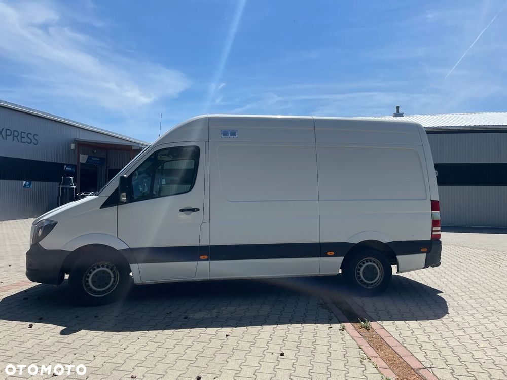 Mercedes-Benz Sprinter - 5