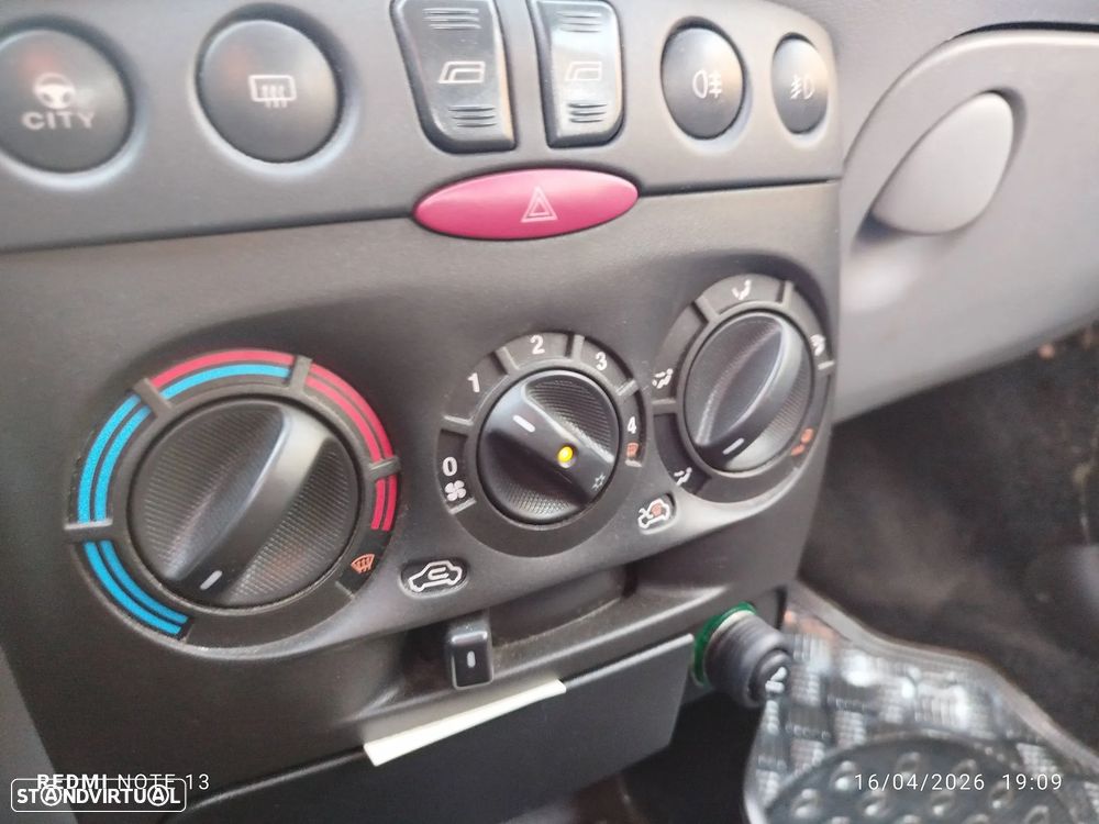 Fiat Punto 1.2 16V ELX - 10