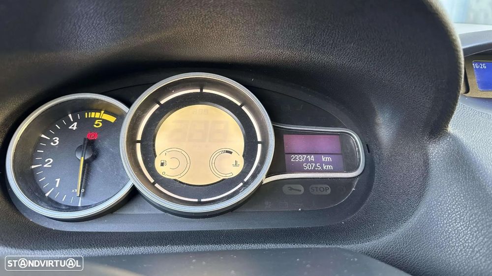 Renault Mégane 1.5 dCi Dynamique - 9