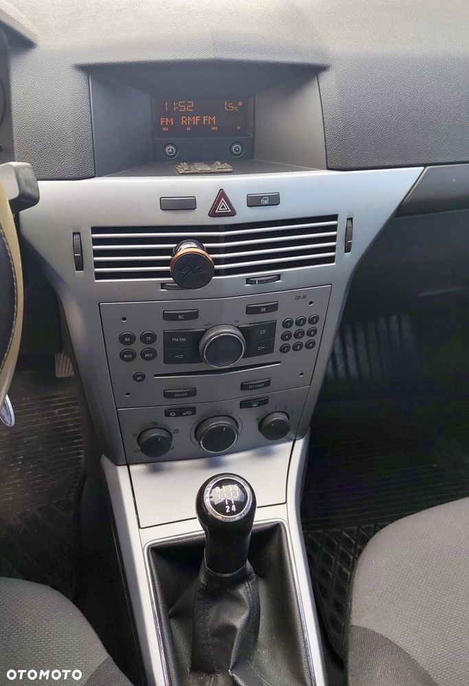 Opel Astra 1.4 - 8