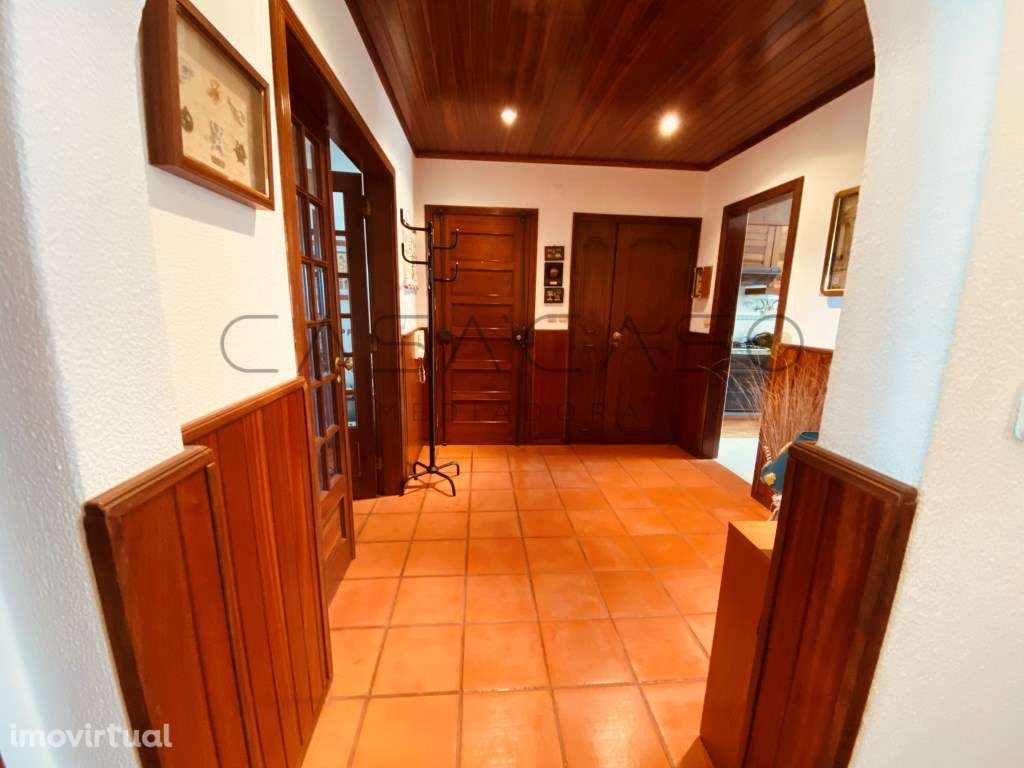 T3 com Parqueamento e varandas a 600m da praia Atlântica - Grande imagem: 5/50