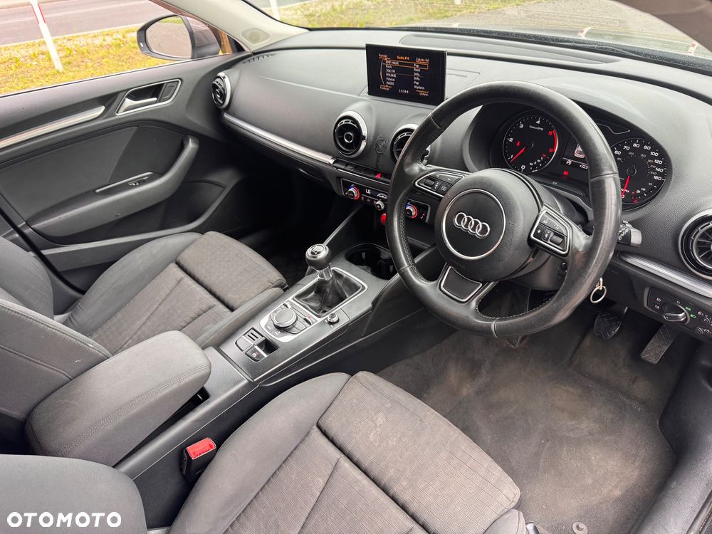 Audi A3 Sportback 1.6 TDI clean diesel Ambiente - 10