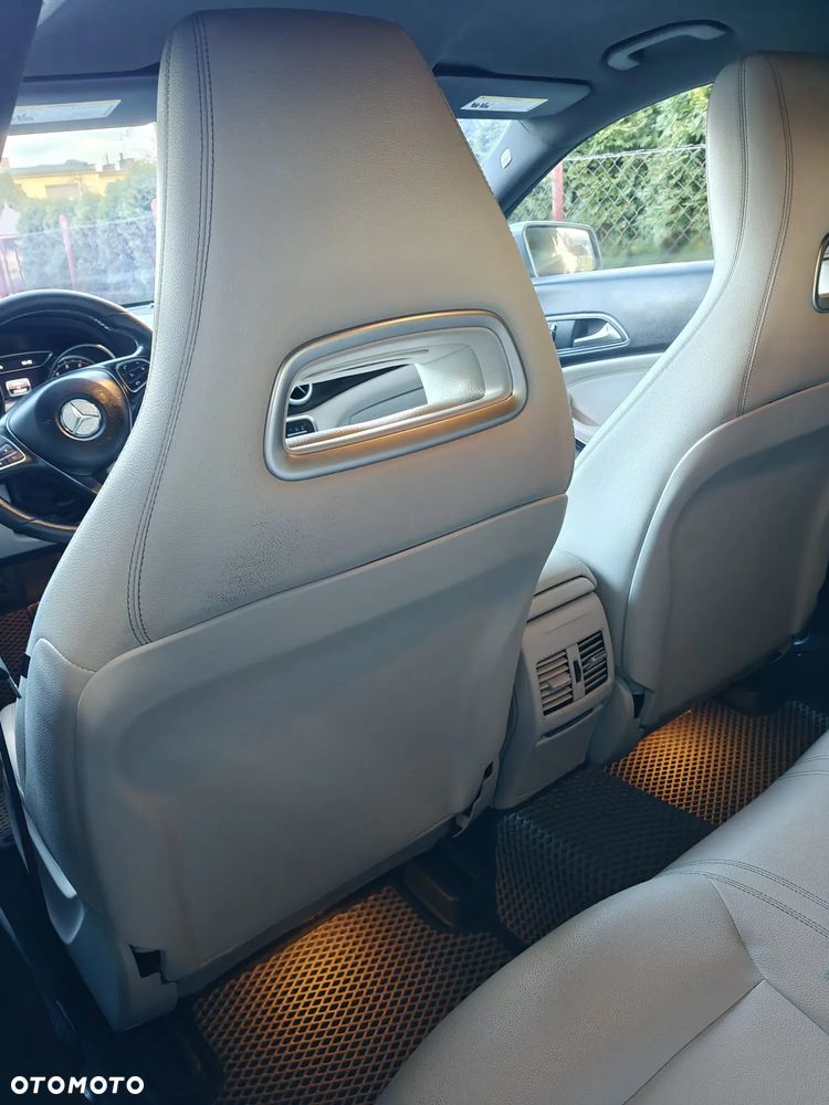 Mercedes-Benz CLA 250 7G-DCT Peak Edition - 19