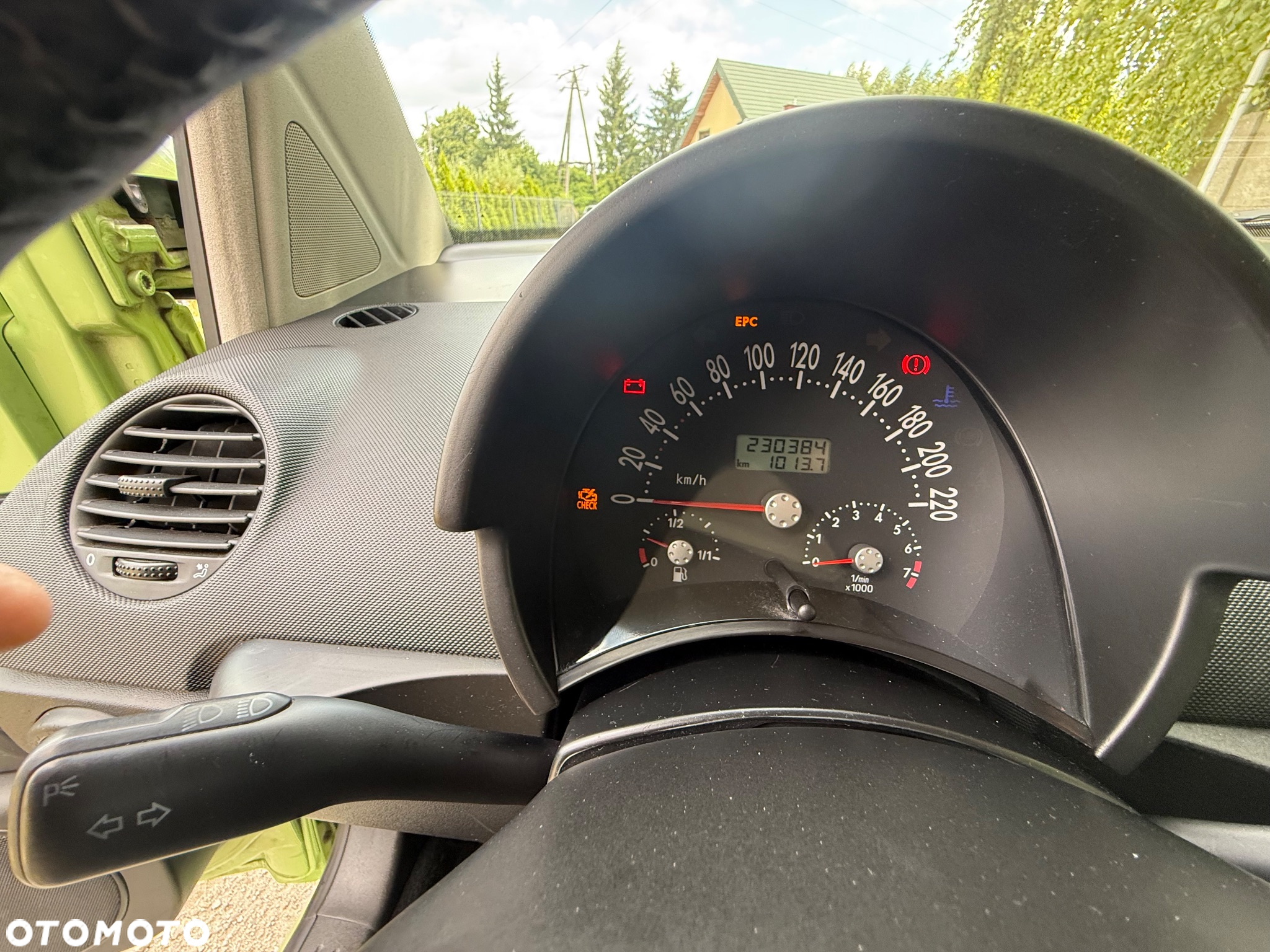 Volkswagen New Beetle 1.6 - 11