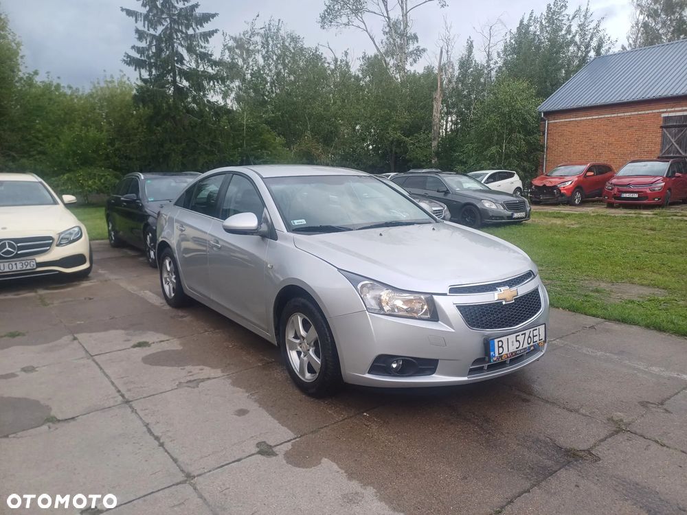 Chevrolet Cruze - 1