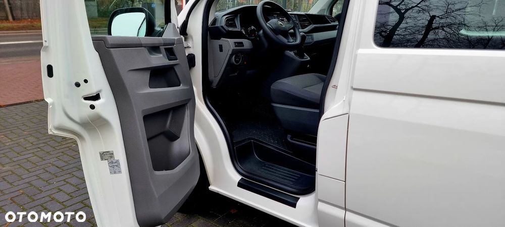 Volkswagen Transporter L1H1 Plus Trendline DSG - 30