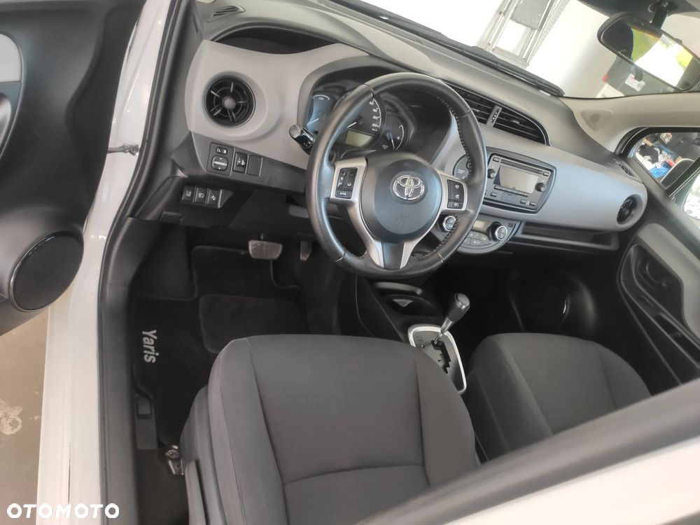 Toyota Yaris Hybrid 1.5 VVT-i Life - 14