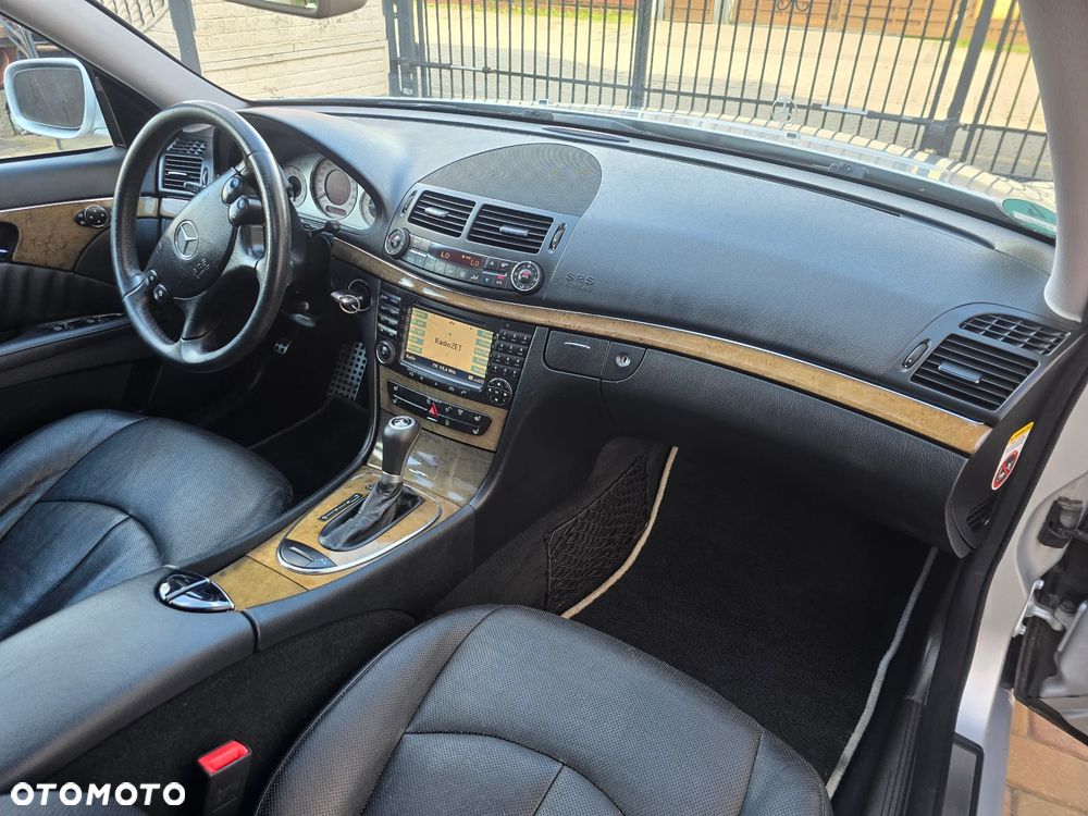 Mercedes-Benz Klasa E 320 CDI 7G-TRONIC Avantgarde DPF - 17