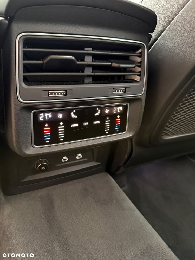 Audi SQ8 - 12