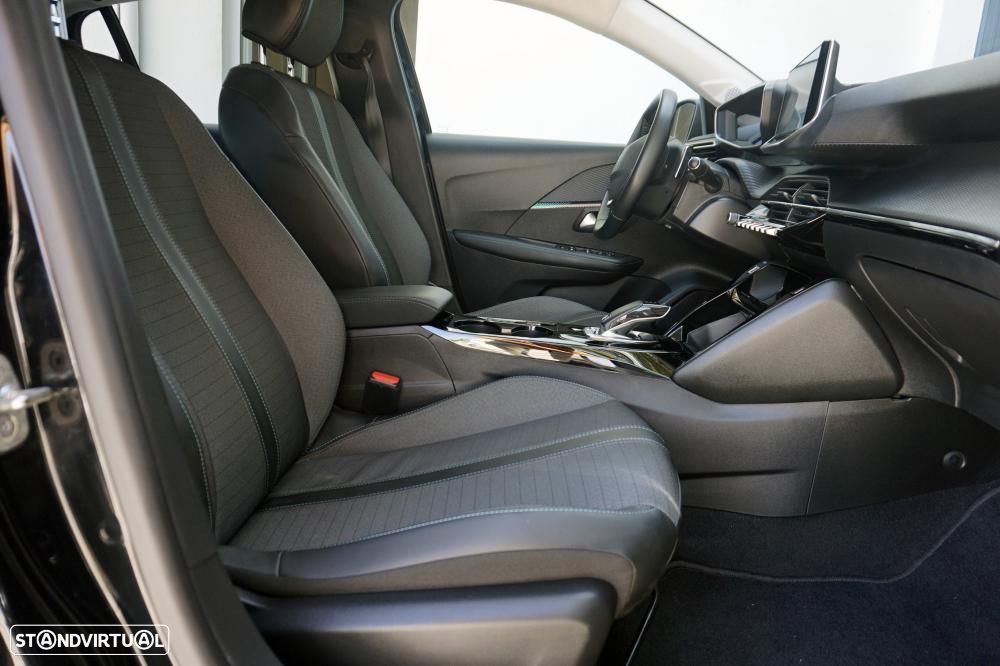 Peugeot 208 1.2 PureTech Allure EAT8 - 4
