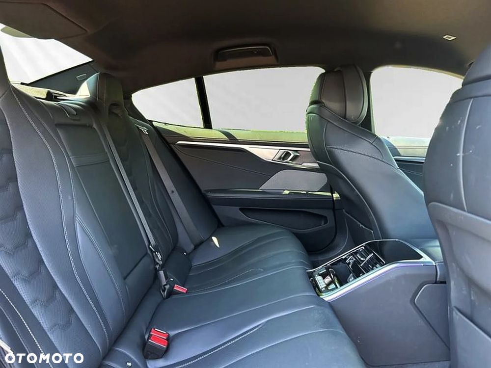 BMW Seria 8 M850i xDrive - 8