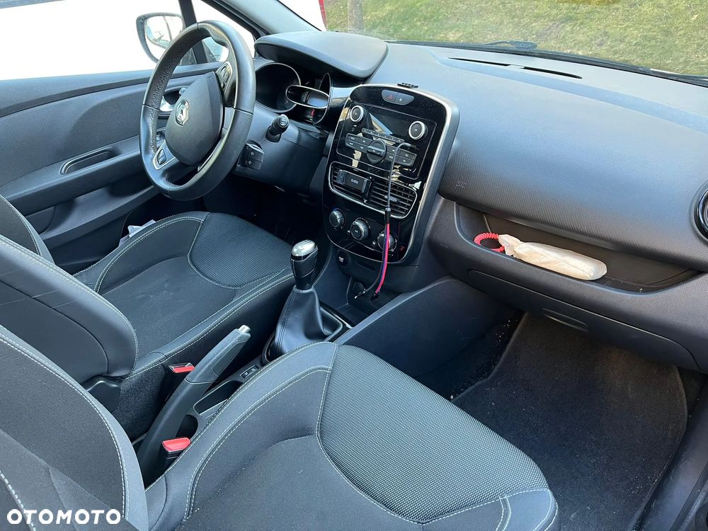 Renault Clio - 10