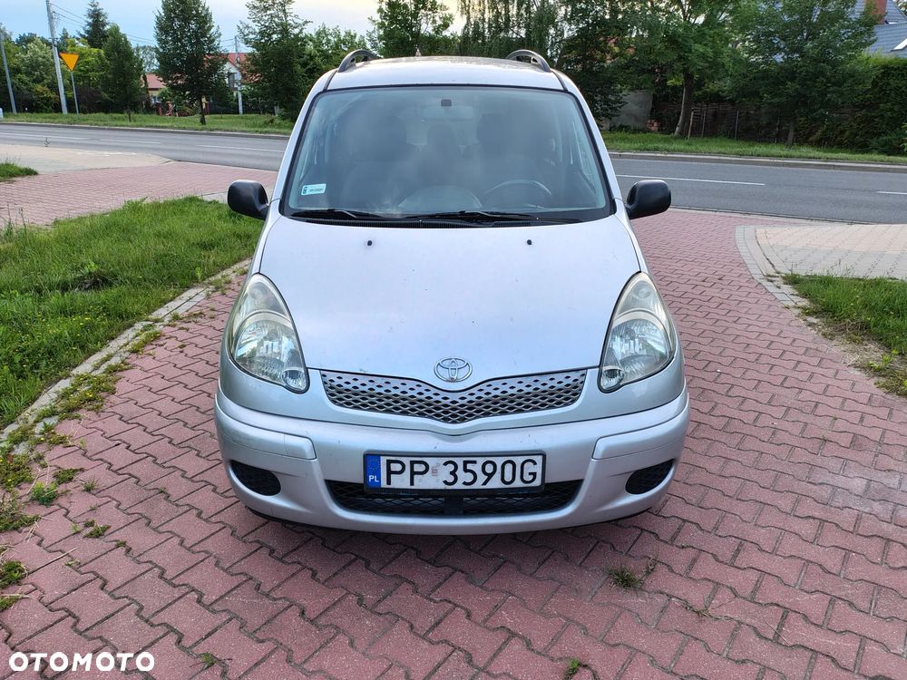 Toyota Yaris Verso 1.4 D-4D Sol - 16