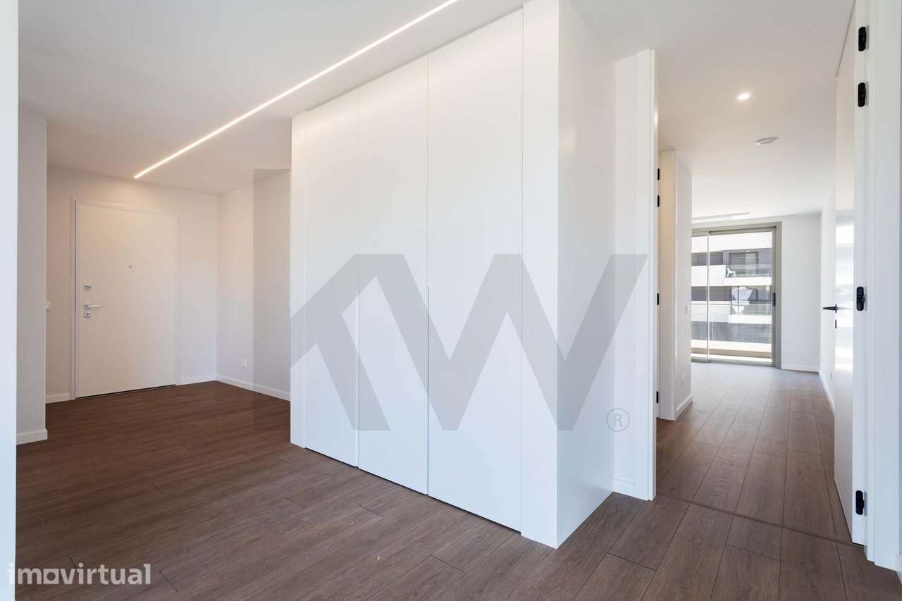 Exclusivo T3 Novo com Varandas de 51m2 | 2 Lugares de Garagem e Arreca - Grande imagem: 2/60