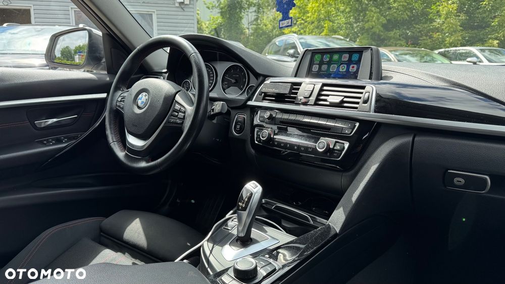 BMW Seria 3 320d Sport Line - 37