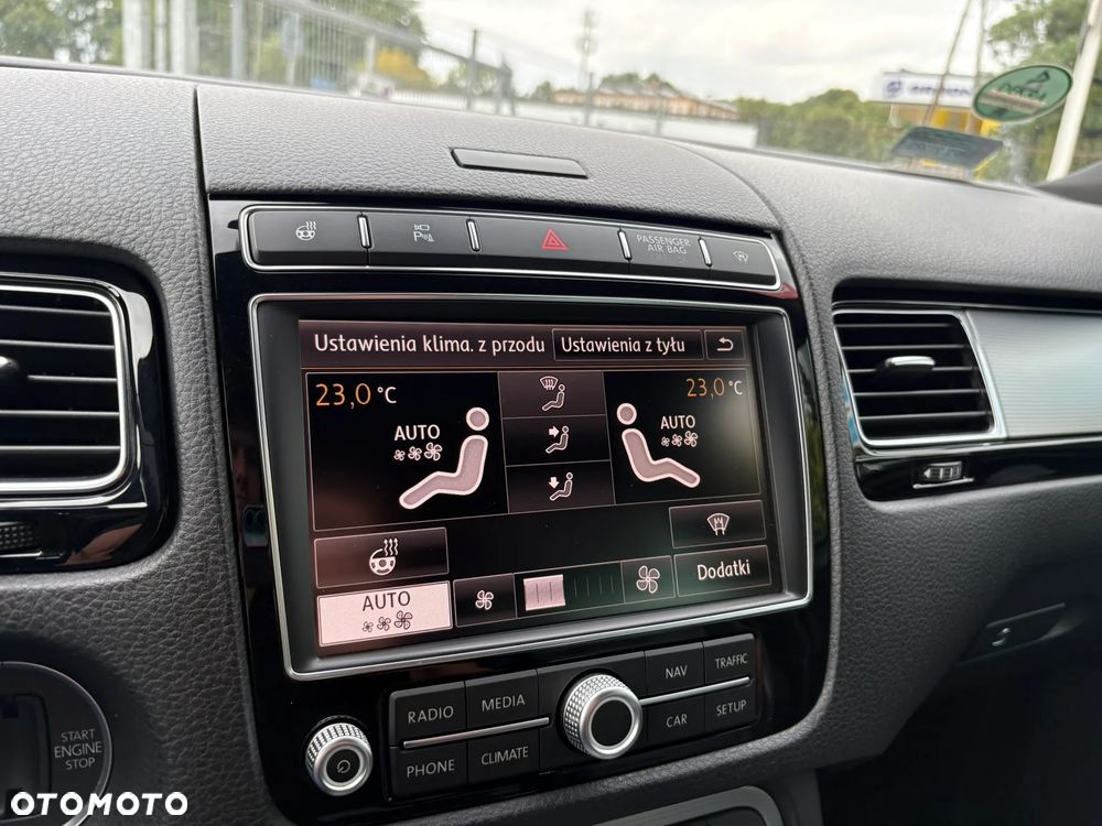 Volkswagen Touareg 3.0 V6 TDI BMT Perfectline R-Style - 22