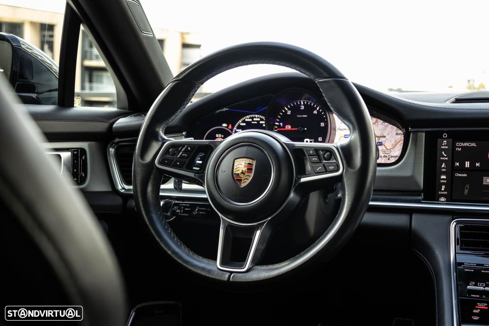 Porsche Panamera 4 S - 18