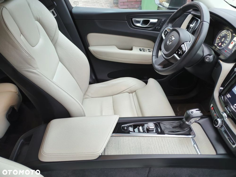 Volvo XC 60 D4 Geartronic Inscription - 19