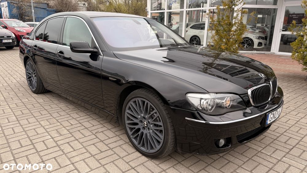 BMW Seria 7 740i - 12