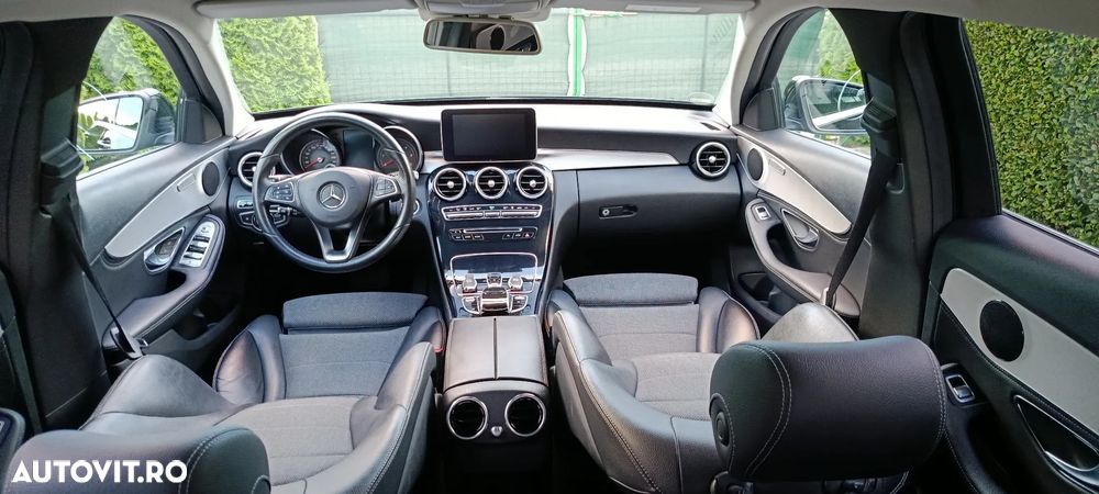 Mercedes-Benz C - 10