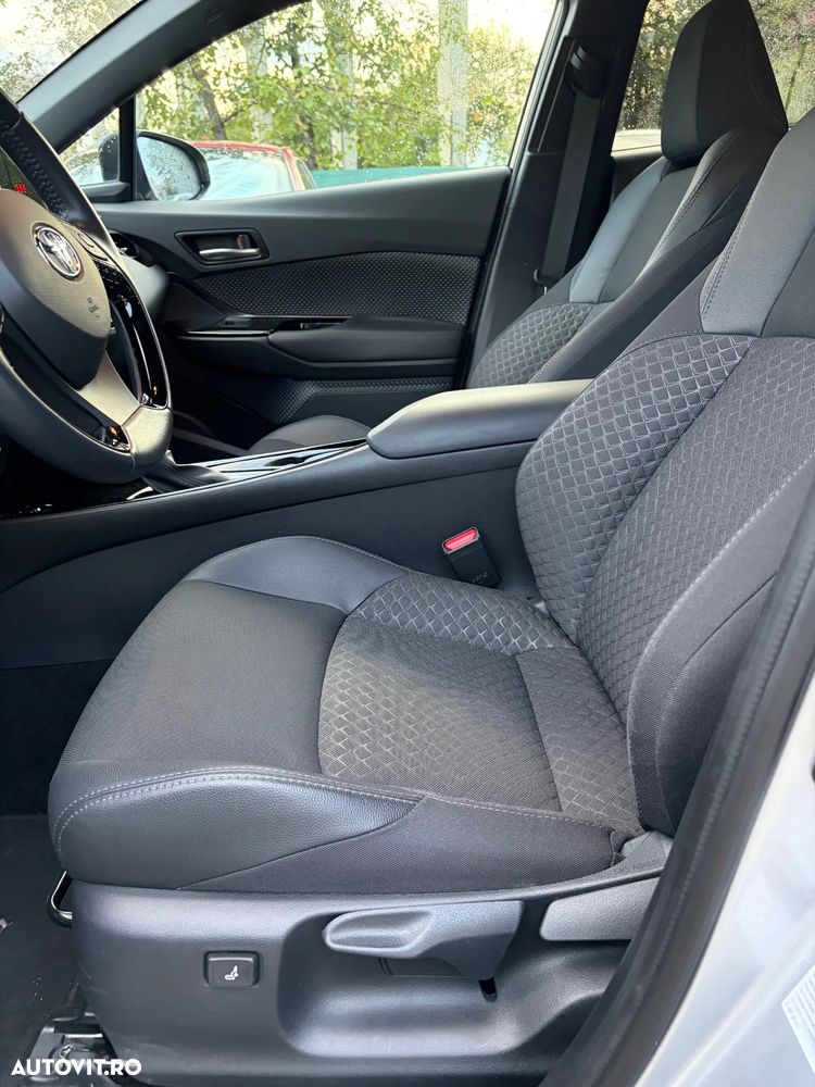 Toyota C-HR 1.8 HSD 122 CP 4x2 CVT C-ult Style bi-tone - 25