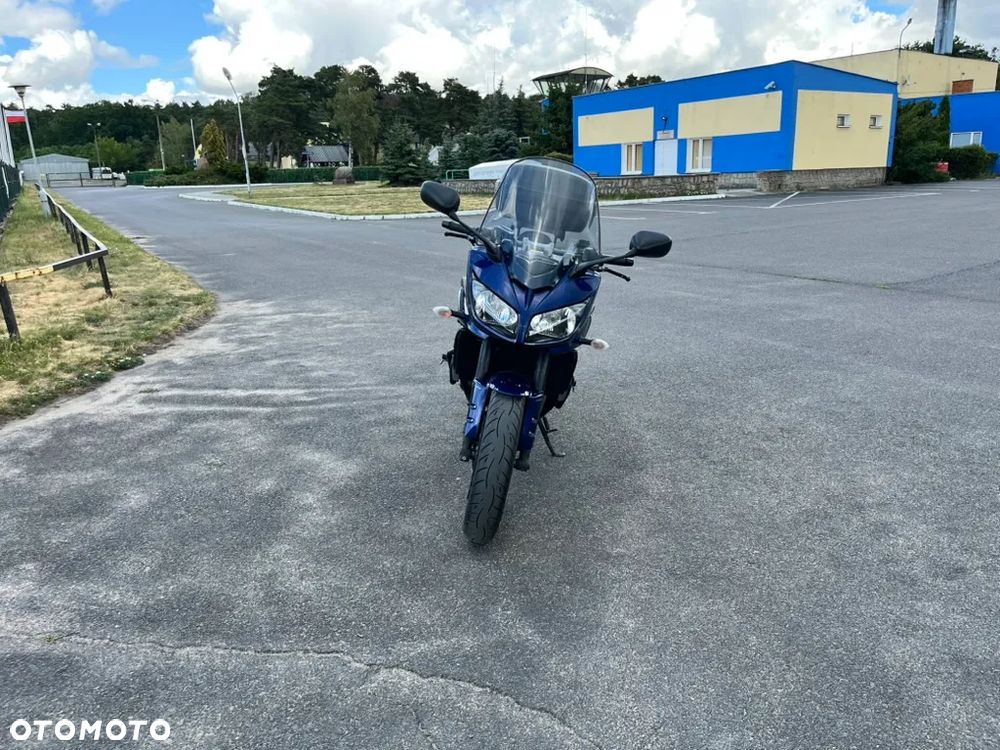 Yamaha FZ - 8