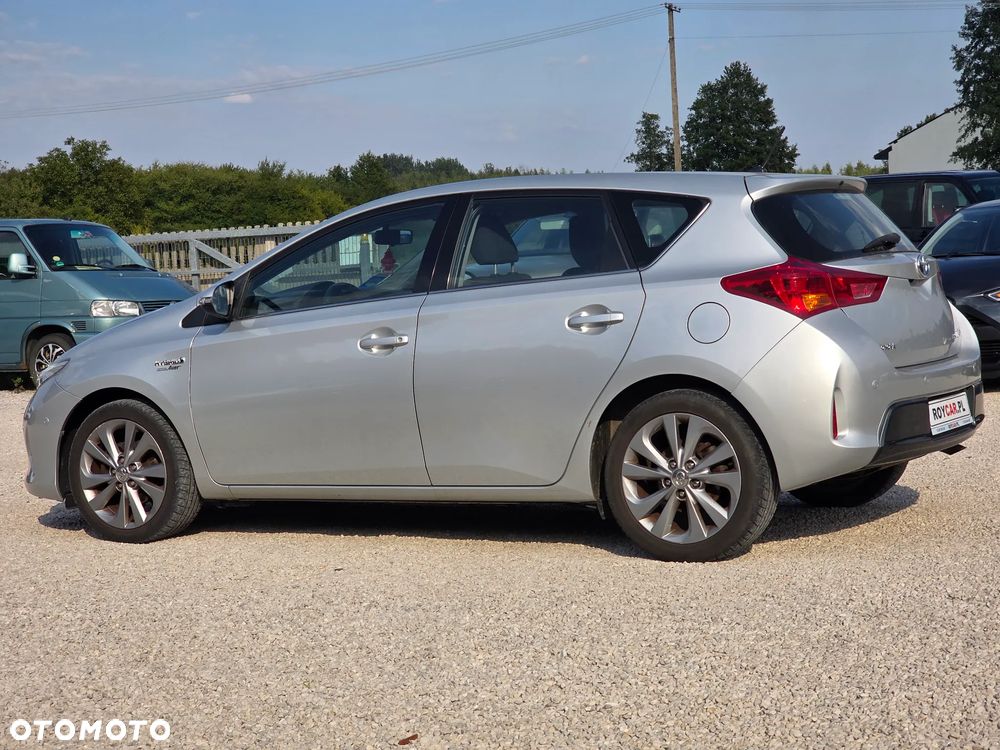 Toyota Auris - 10