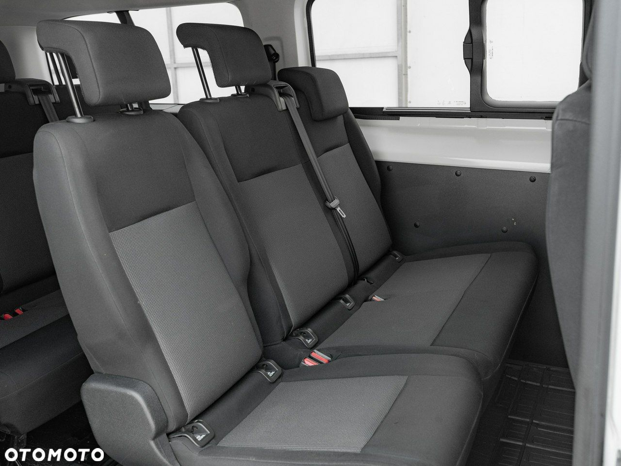 Toyota ProAce Kombi 2.0 D-4D Long 2,8t - 19
