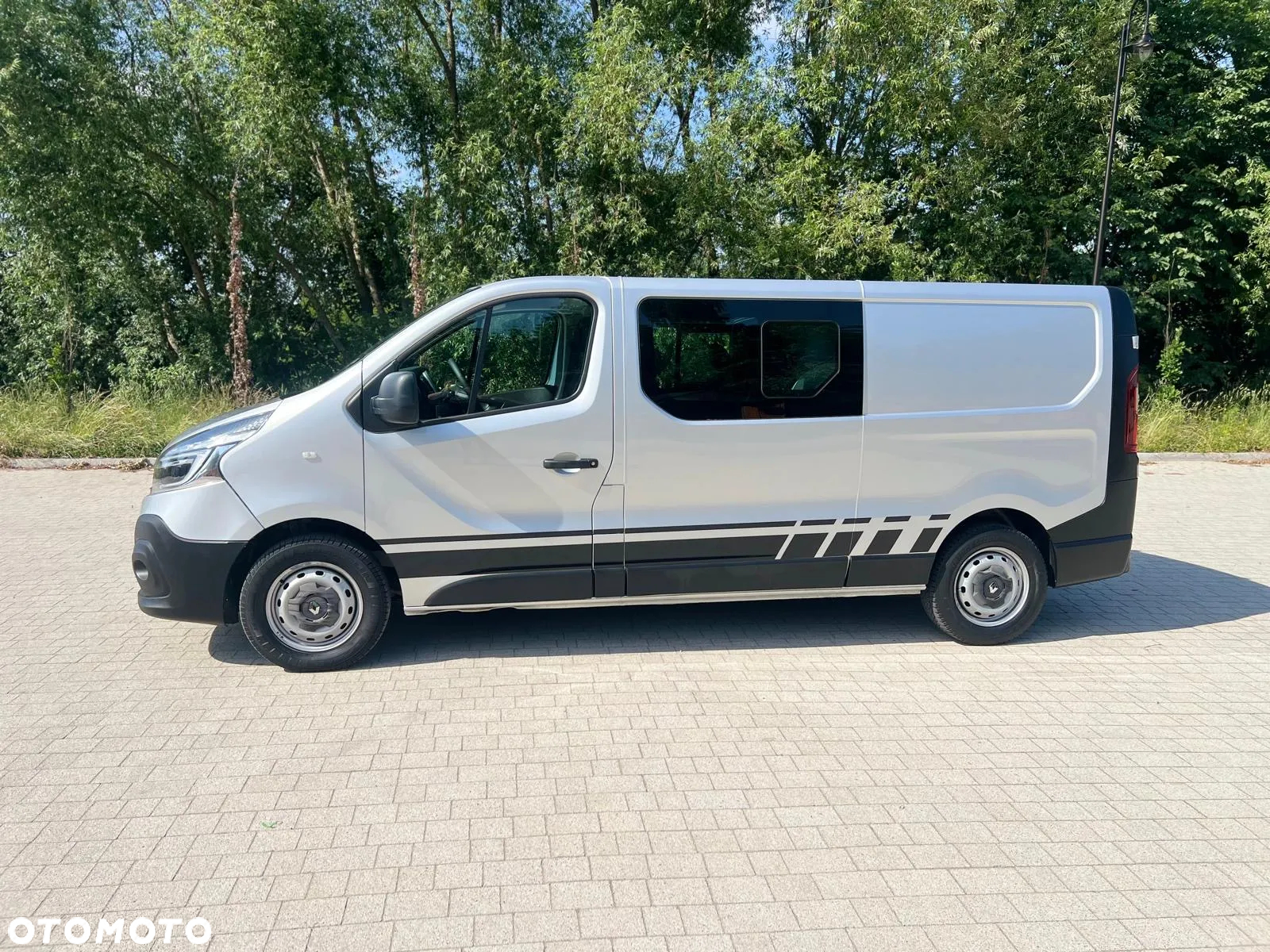 Renault Trafic L2H1 / 2.0 DCI / Brygadówka / 6 osób / - 17