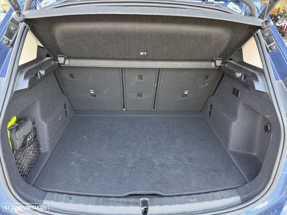 BMW 225xe Active Tourer - 12