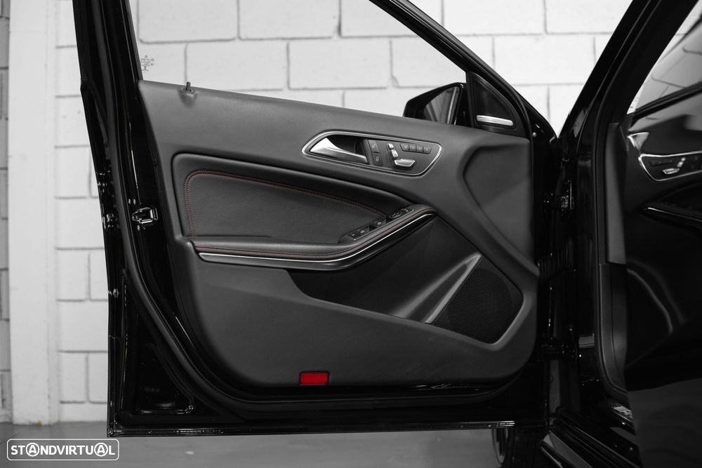 Mercedes-Benz A 45 AMG 4Matic Speedshift 7G-DCT - 21