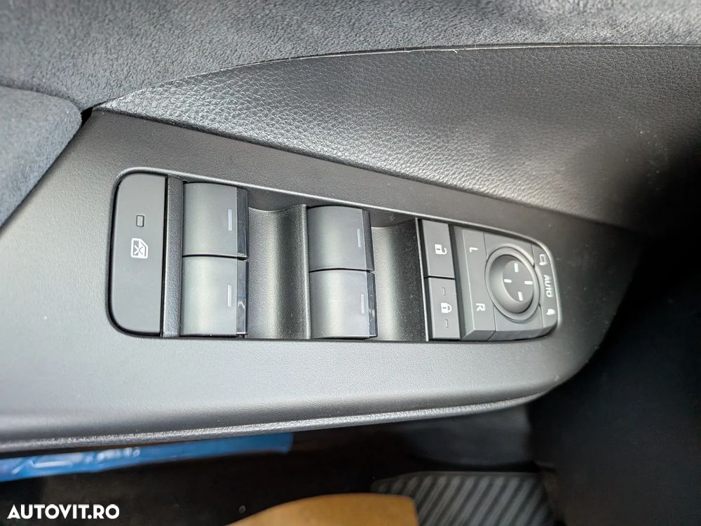 Toyota C-HR 1.8 HEV 140 CP 4x2 CVT Exclusive - 13