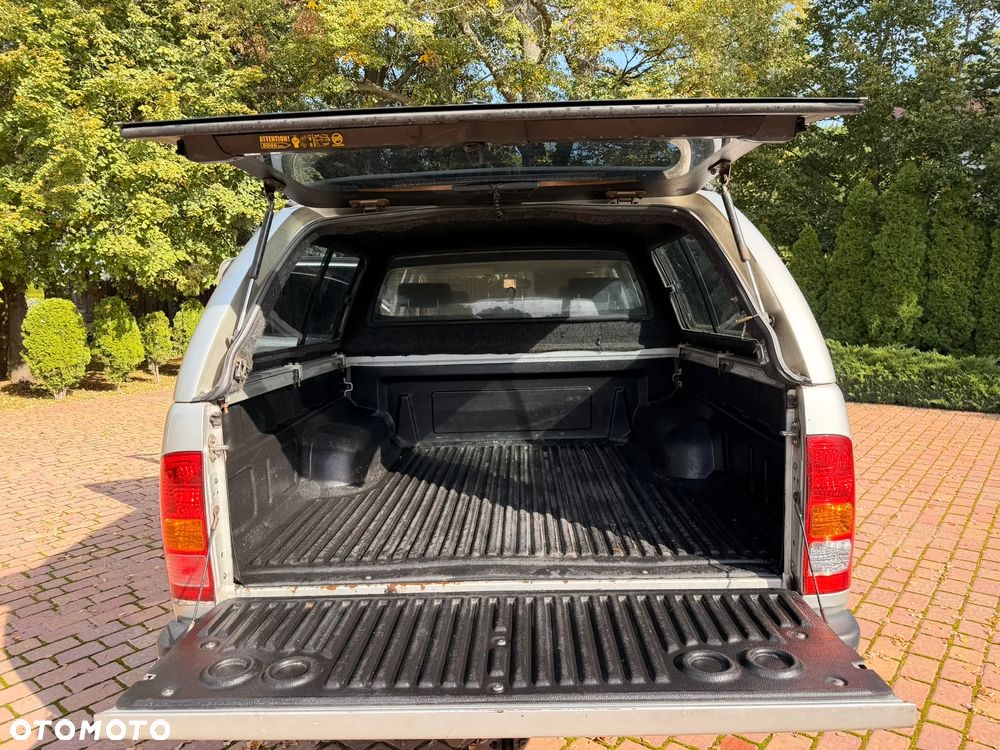 Toyota Hilux 2.5 D-4D SR5 - 18