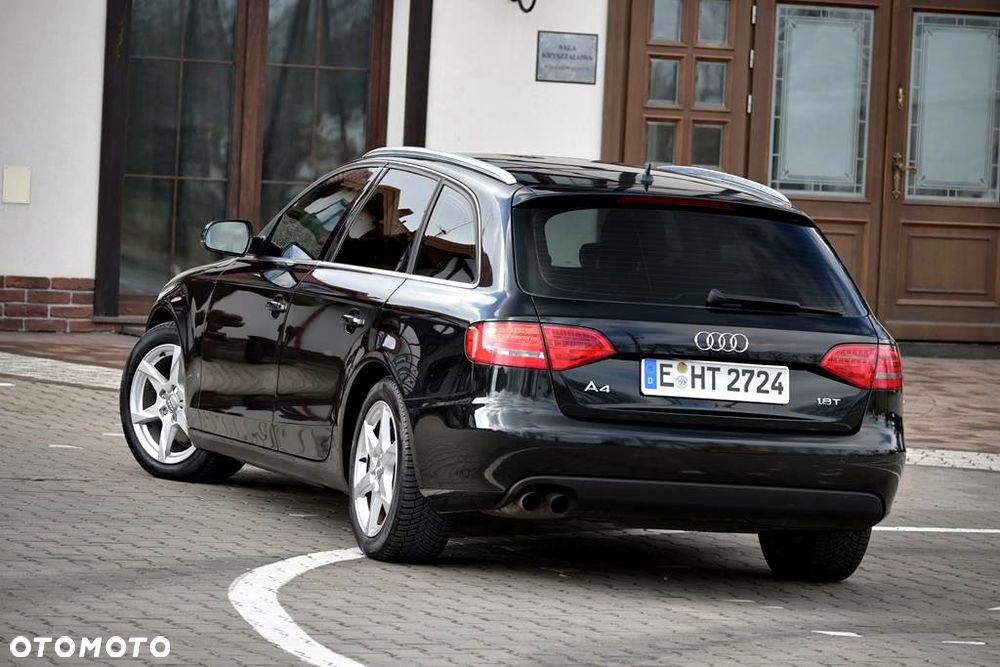 Audi A4 Avant - 22