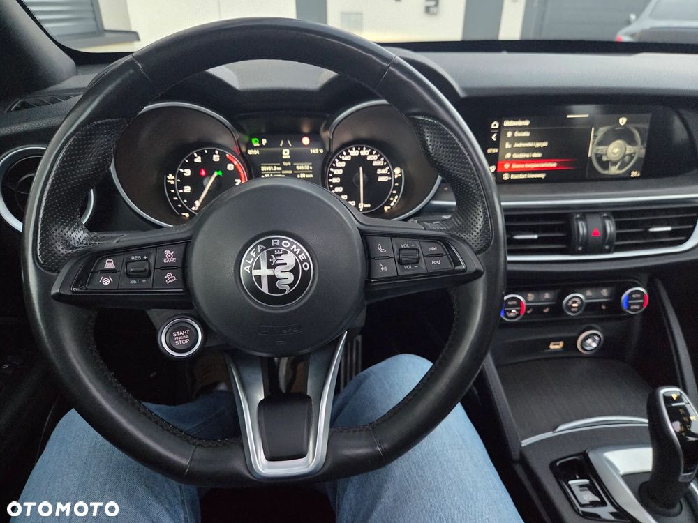 Alfa Romeo Stelvio 2.0 Turbo TI Q4 - 17