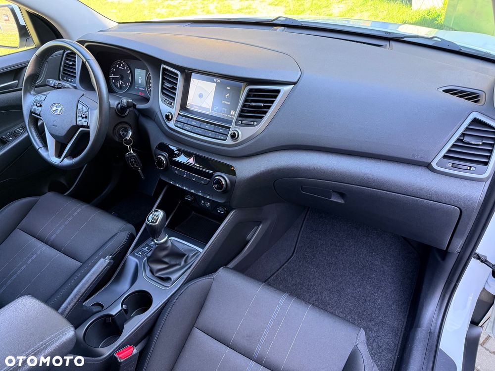 Hyundai Tucson blue 1.6 GDi 2WD Navi - 19