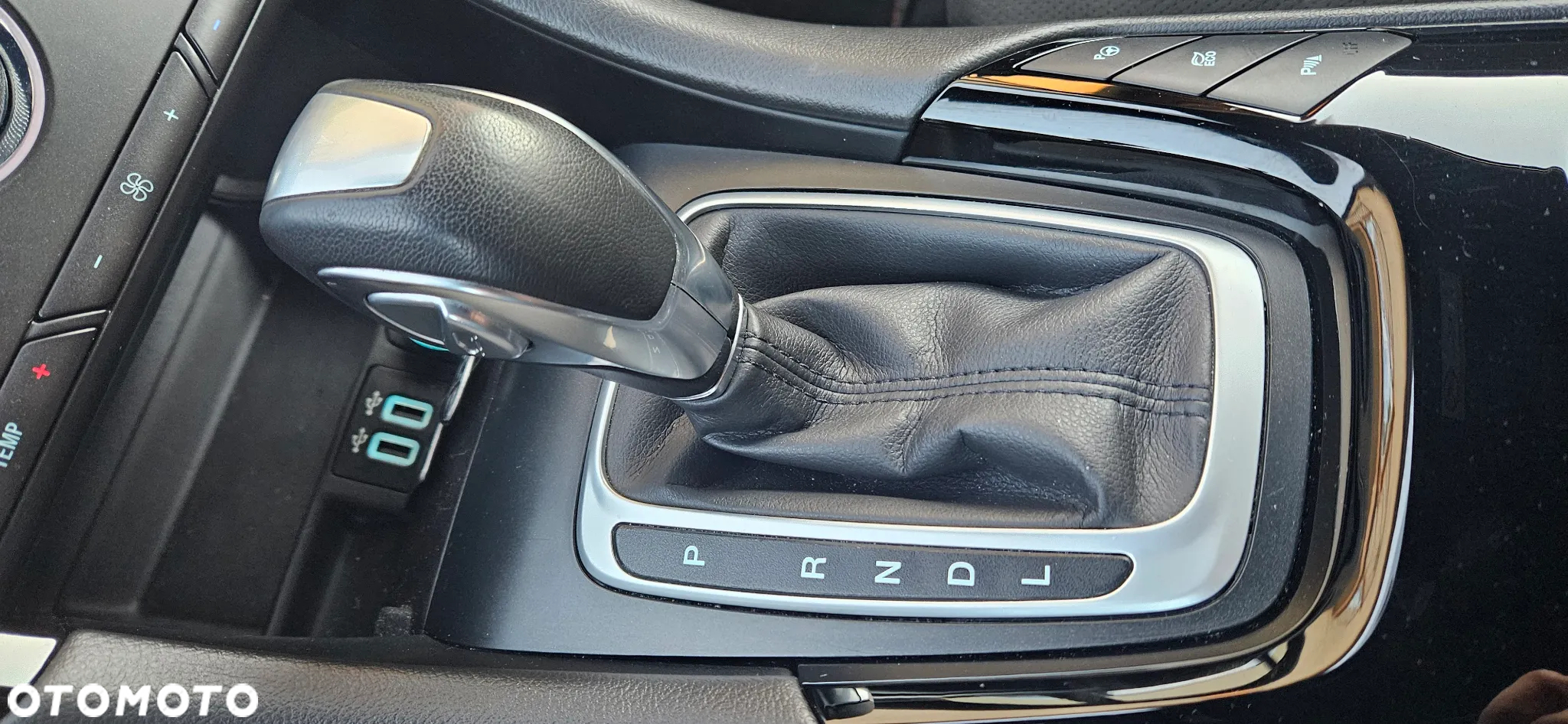 Ford Mondeo 2.0 Hybrid ST-Line X - 19
