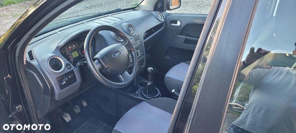 Ford Fusion 1.4 Fun - 11