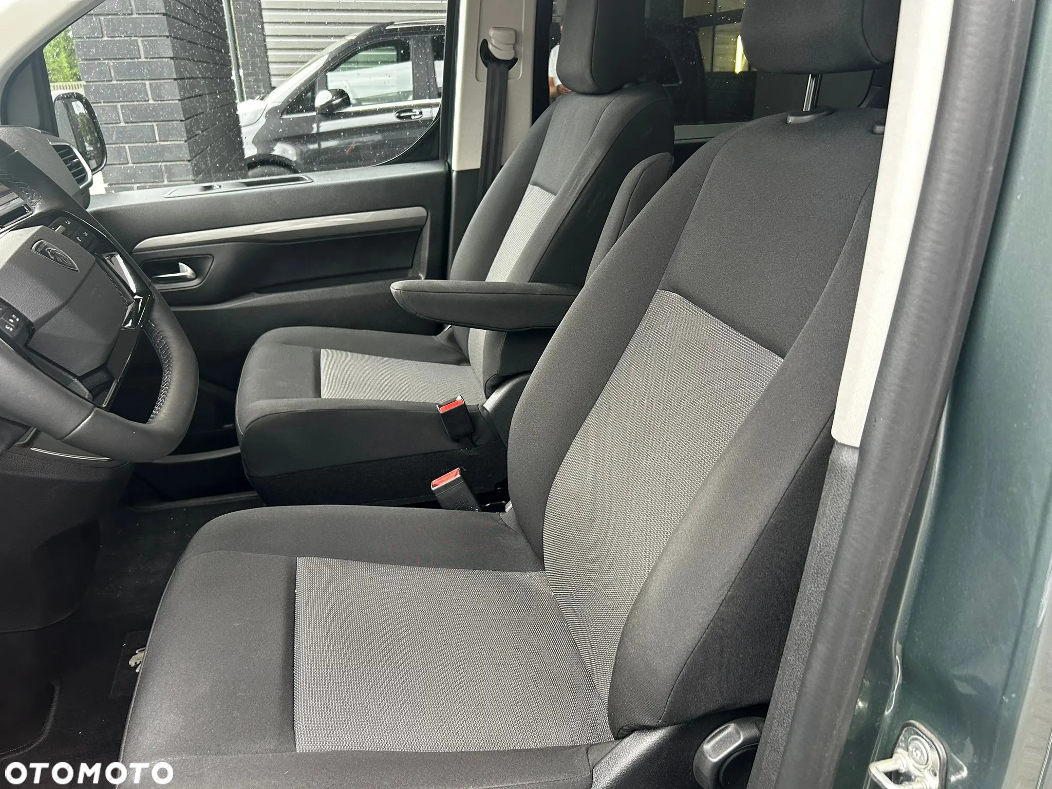 Peugeot Traveller 2.0 BlueHDi Long Allure - 11