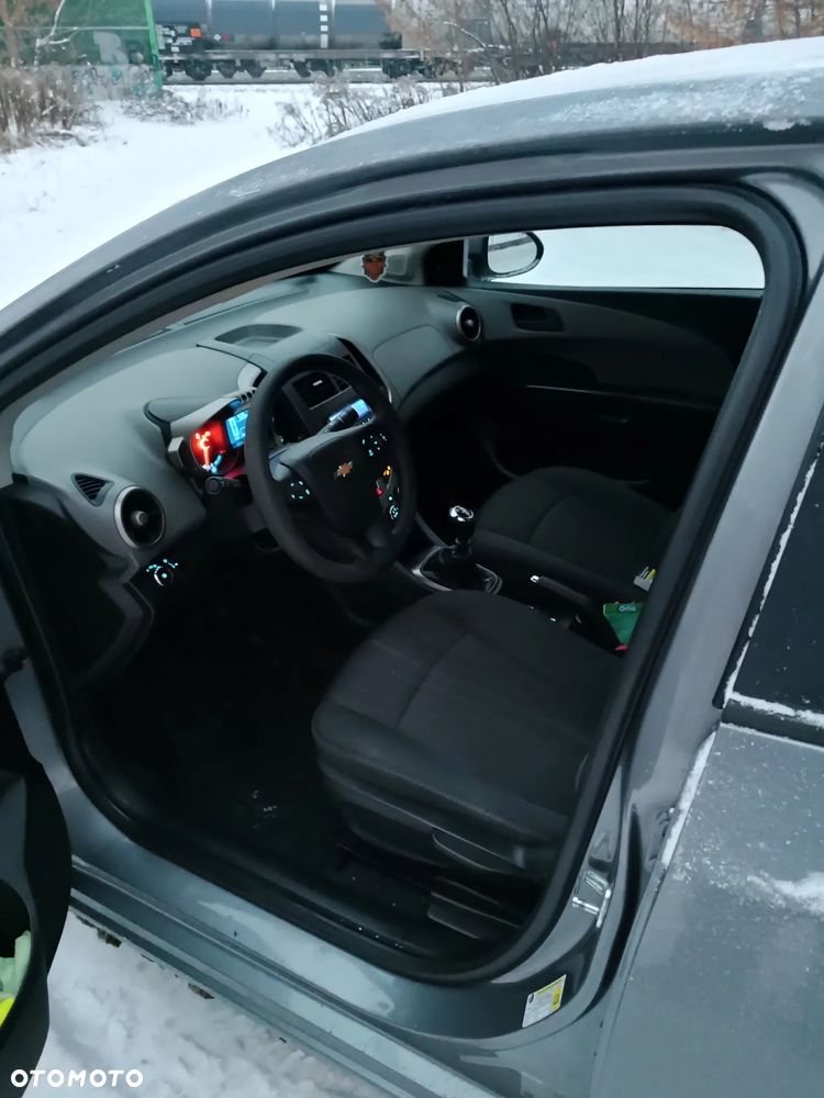 Chevrolet Aveo 1.4 16V LT EU5 - 12