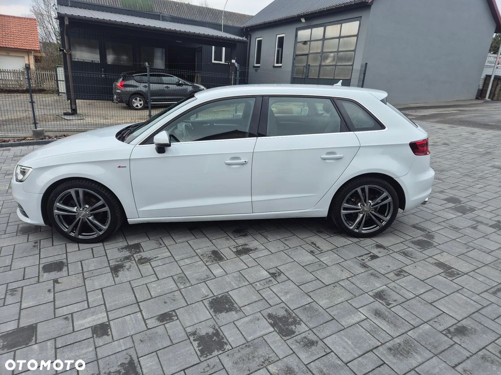 Audi A3 Sportback 2.0 TDI S tronic S line Sportpaket - 5
